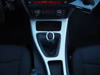 BMW 318D 2.0 105kW thumbnail