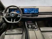 BMW 520 xDrive Touring M-Sportpakett 145kW thumbnail