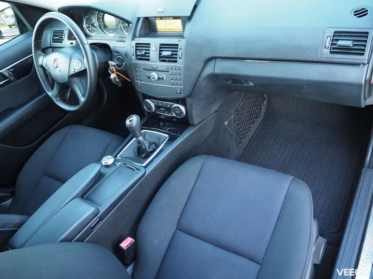 Mercedes-Benz C200 Elegance BlueEfficiency 2.1 100kW