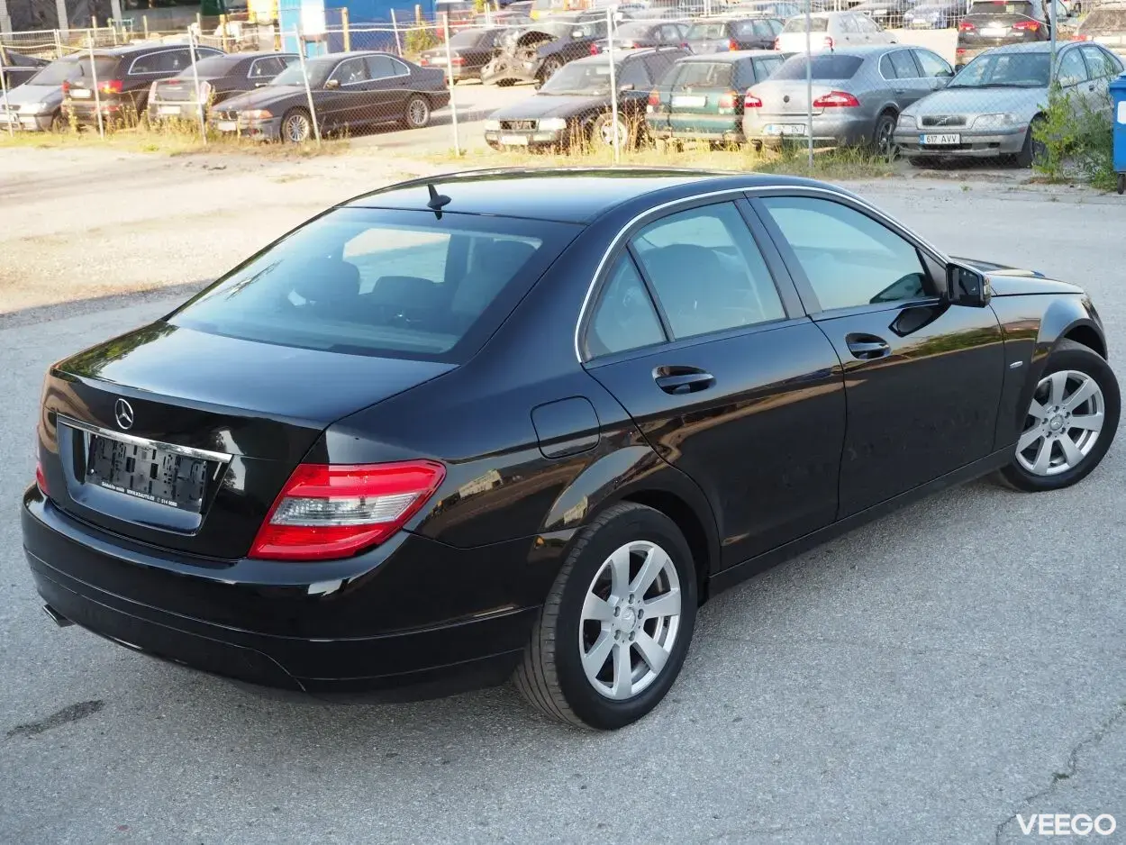 Mercedes-Benz C200 Elegance BlueEfficiency 2.1 100kW