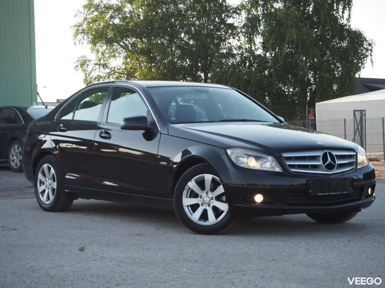 Mercedes-Benz C200 Elegance BlueEfficiency 2.1 100kW