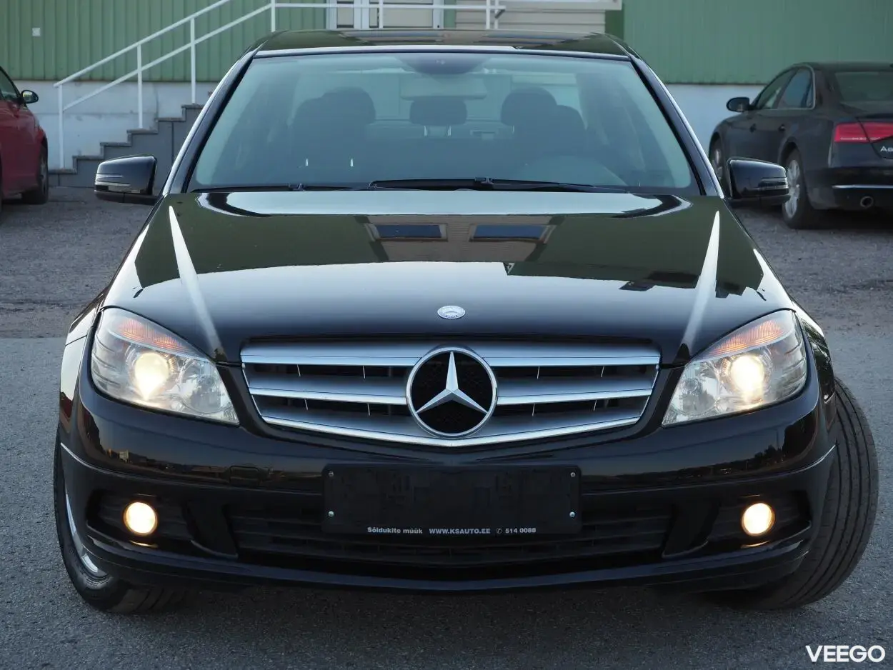Mercedes-Benz C200 Elegance BlueEfficiency 2.1 100kW