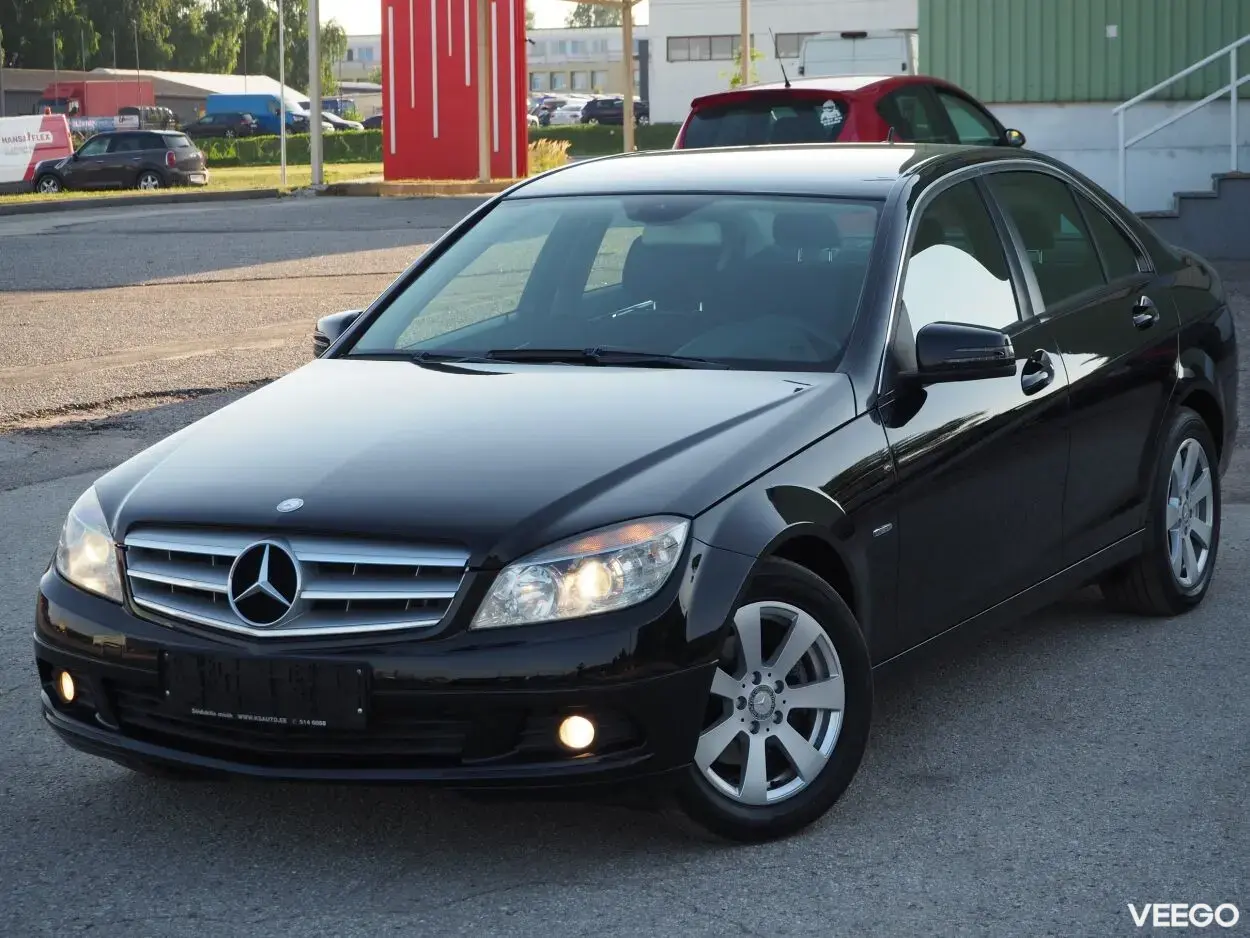 Mercedes-Benz C200 Elegance BlueEfficiency 2.1 100kW