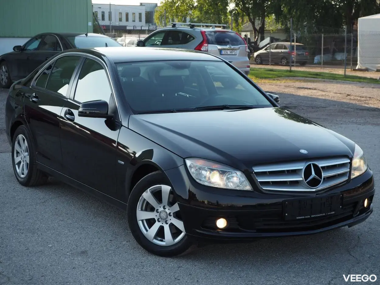 Mercedes-Benz C200 Elegance BlueEfficiency 2.1 100kW