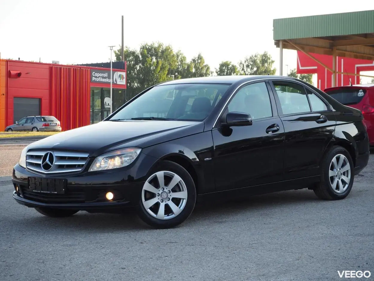 Mercedes-Benz C200 Elegance BlueEfficiency 2.1 100kW