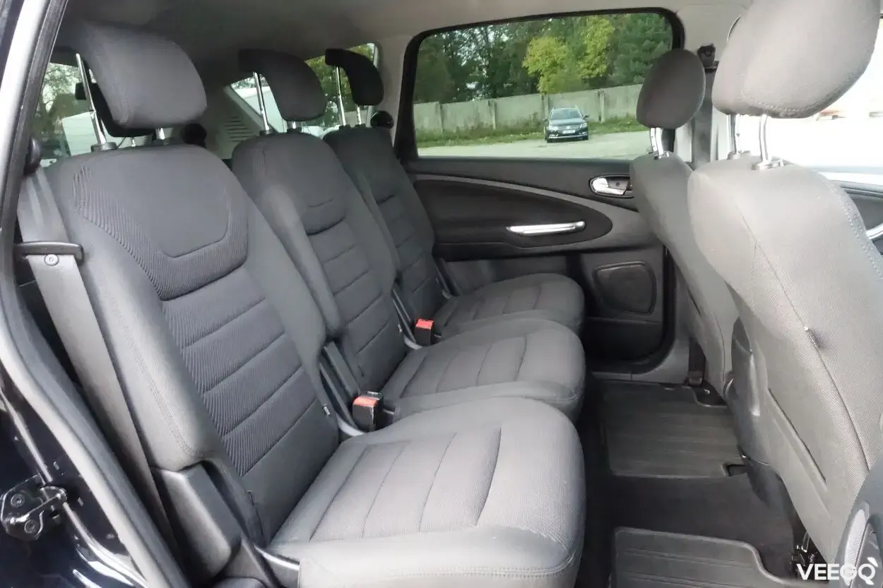 Ford S-MAX Titanium 7k 2.0 120kW