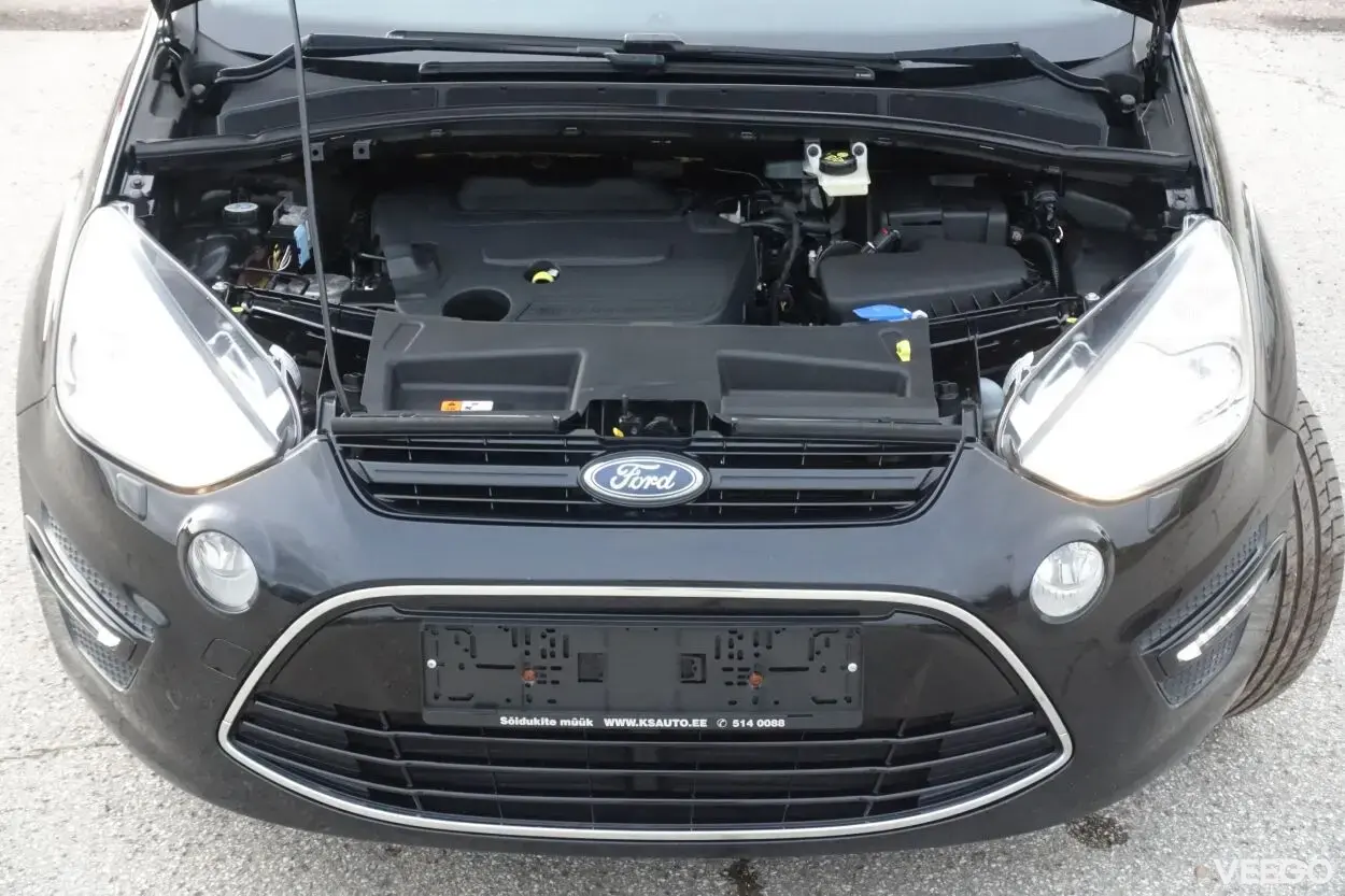 Ford S-MAX Titanium 7k 2.0 120kW