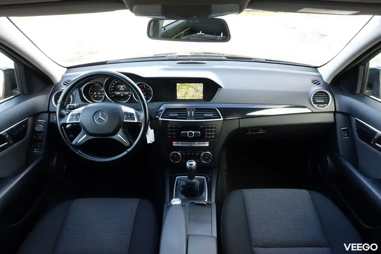 Mercedes-Benz C200 Elegance 2.1 100kW