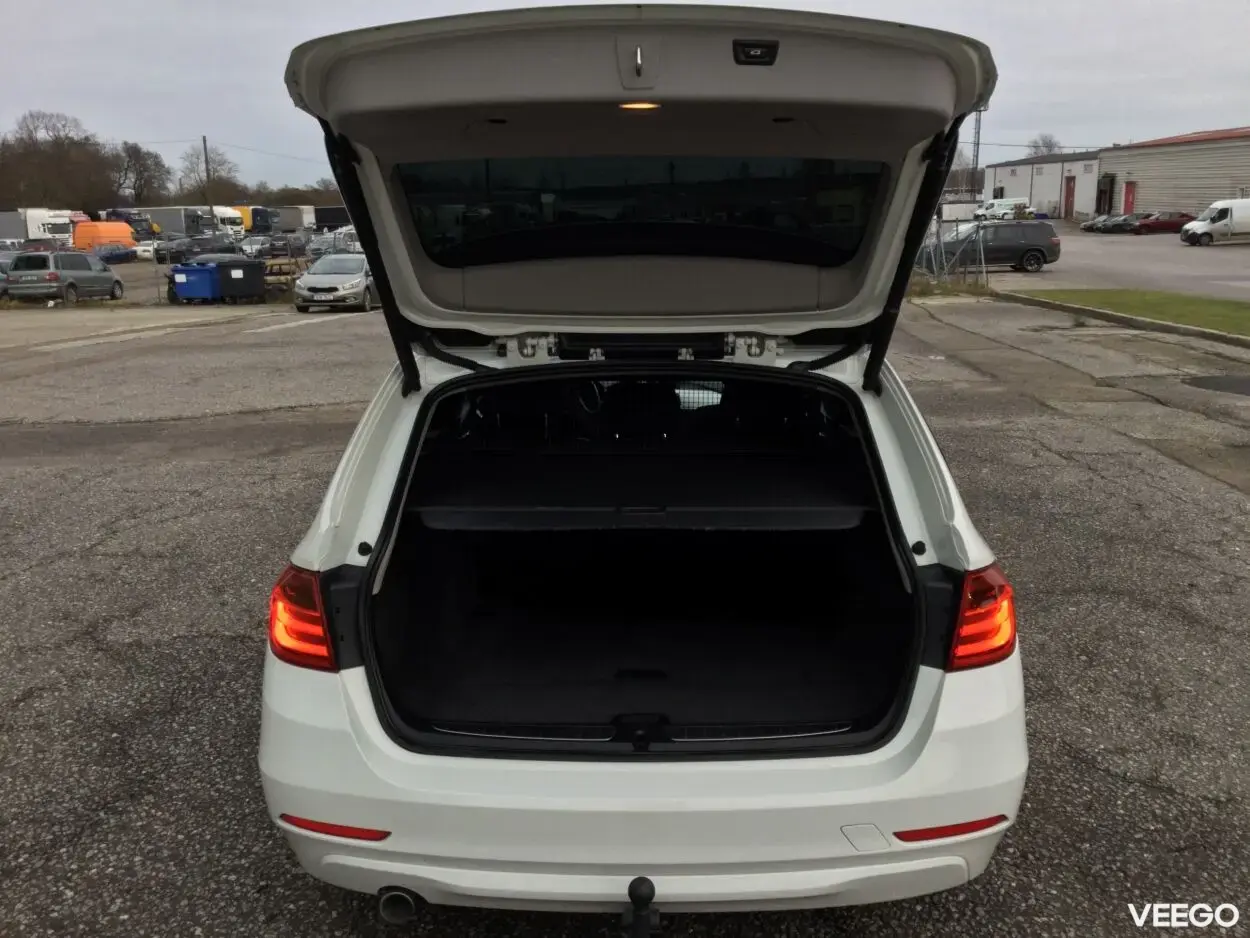 BMW 320D Touring 2.0 135kW