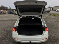 BMW 320D Touring 2.0 135kW thumbnail