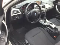 BMW 320D Touring 2.0 135kW thumbnail