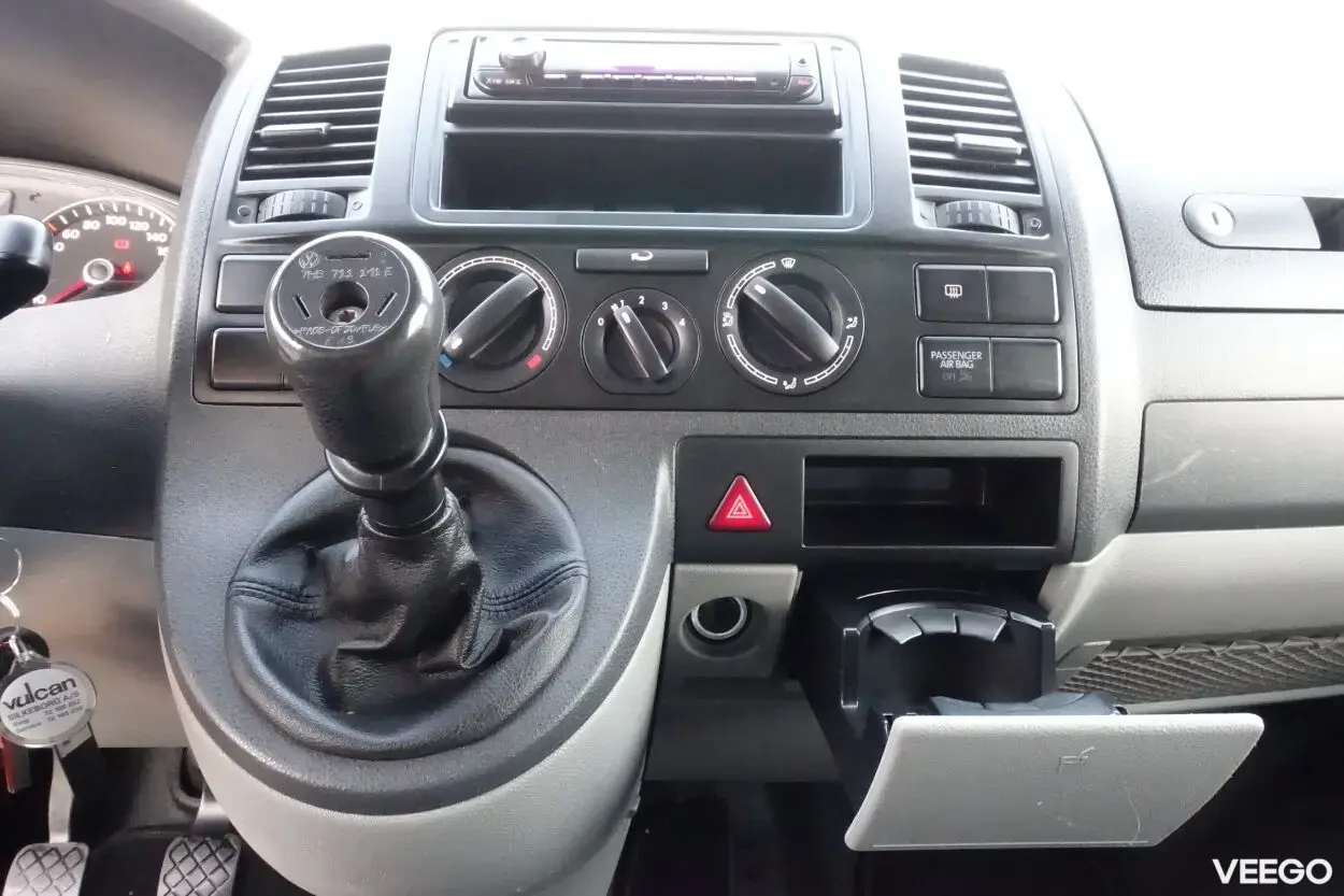 Volkswagen Transporter T5 2.0 75kW