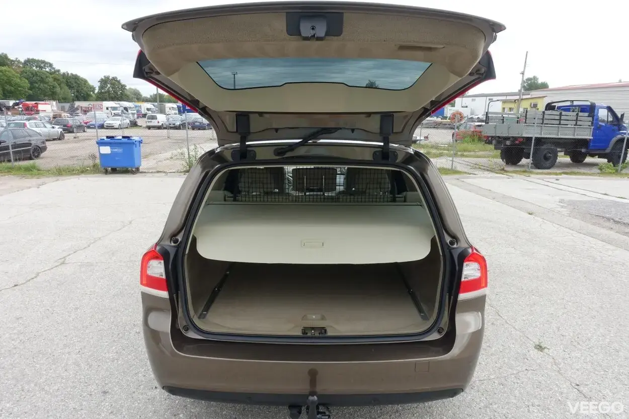 Volvo V70 Momentum 2.0 120kW