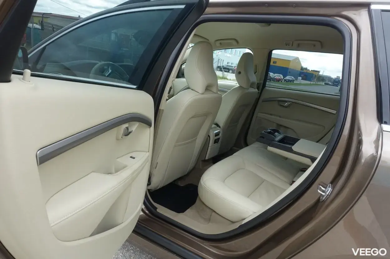 Volvo V70 Momentum 2.0 120kW