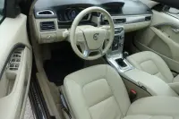 Volvo V70 Momentum 2.0 120kW thumbnail