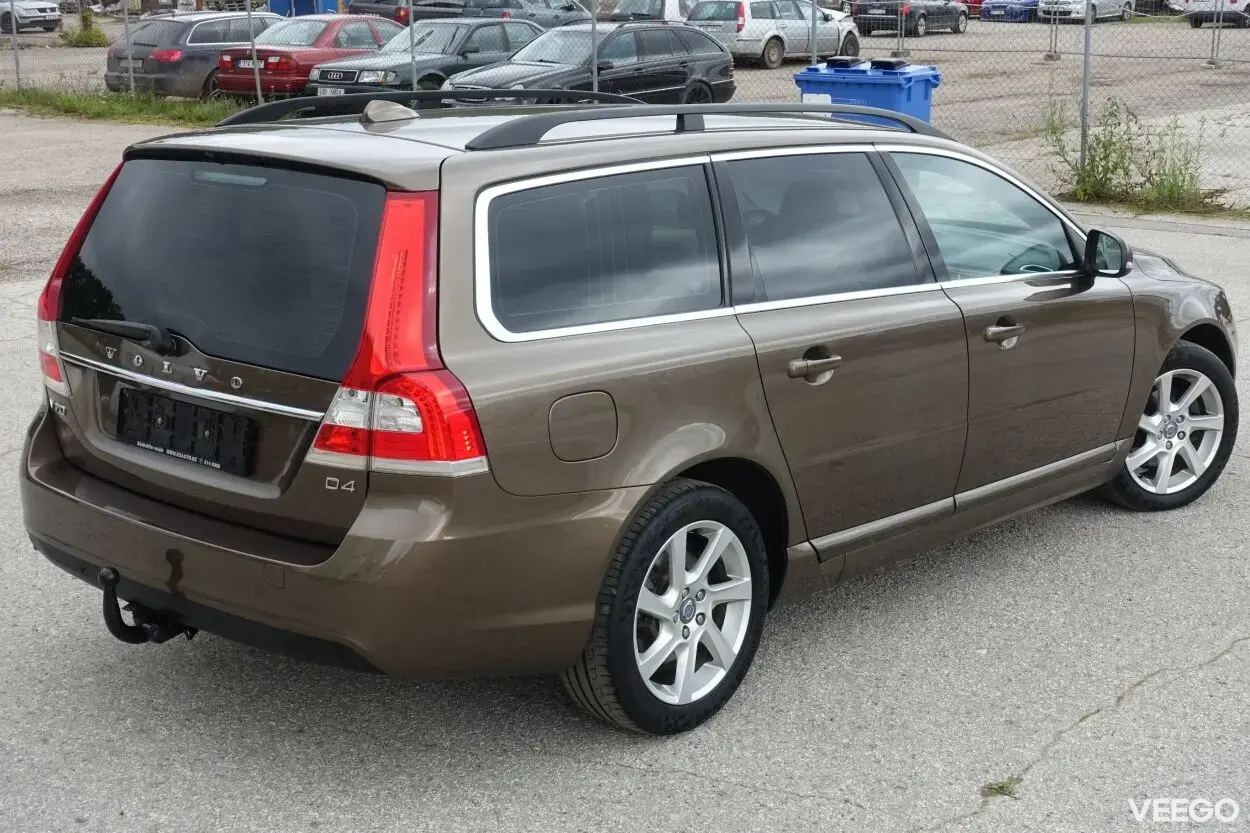 Volvo V70 Momentum 2.0 120kW