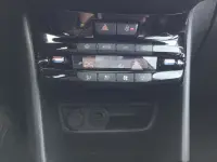 Peugeot 2008 Crossover Allure 1.6 73kW thumbnail