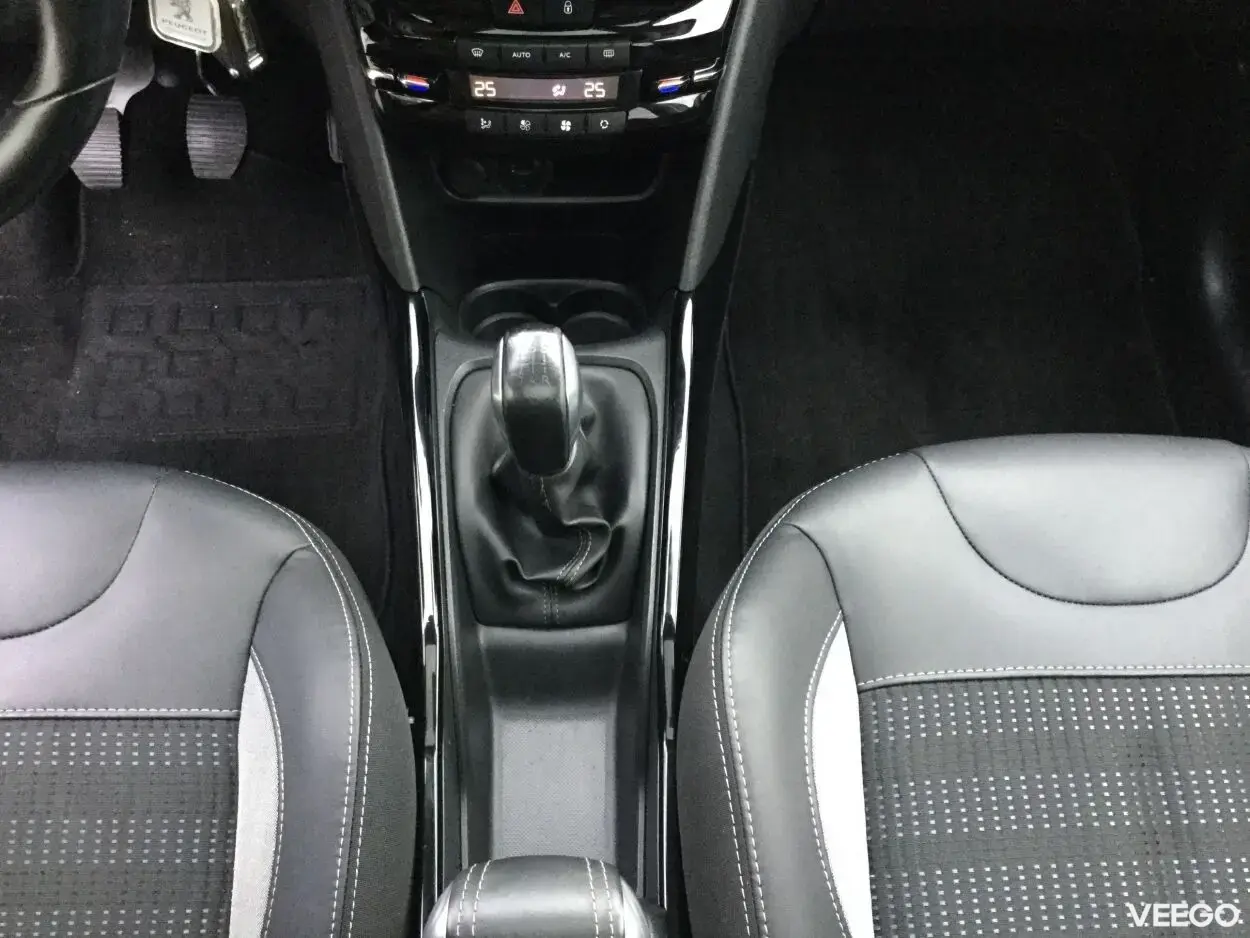 Peugeot 2008 Crossover Allure 1.6 73kW