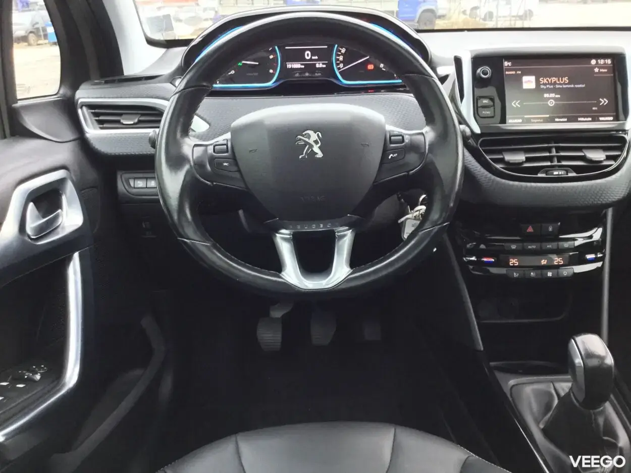 Peugeot 2008 Crossover Allure 1.6 73kW