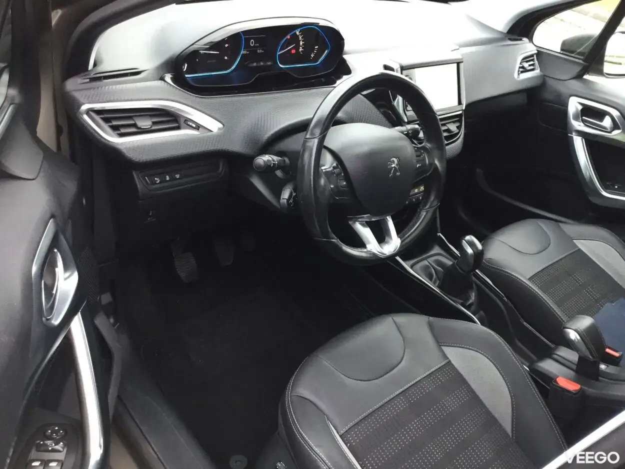 Peugeot 2008 Crossover Allure 1.6 73kW