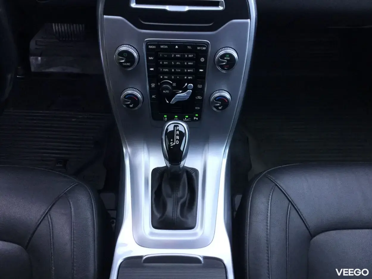 Volvo V70 Summum 2.0 133kW