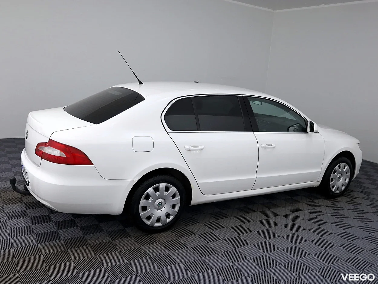 Skoda Superb 1.8 118kW