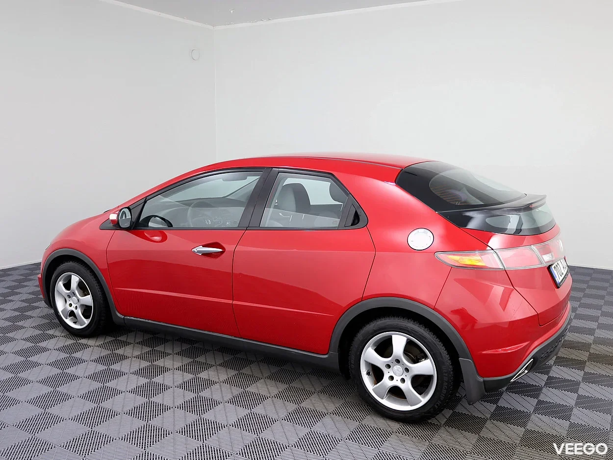 Honda Civic 1.8 104kW