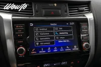 Nissan Navara DH 2.3 DCi 4WD 190HK N-Guard /Diffspärr /Moms 140kW thumbnail