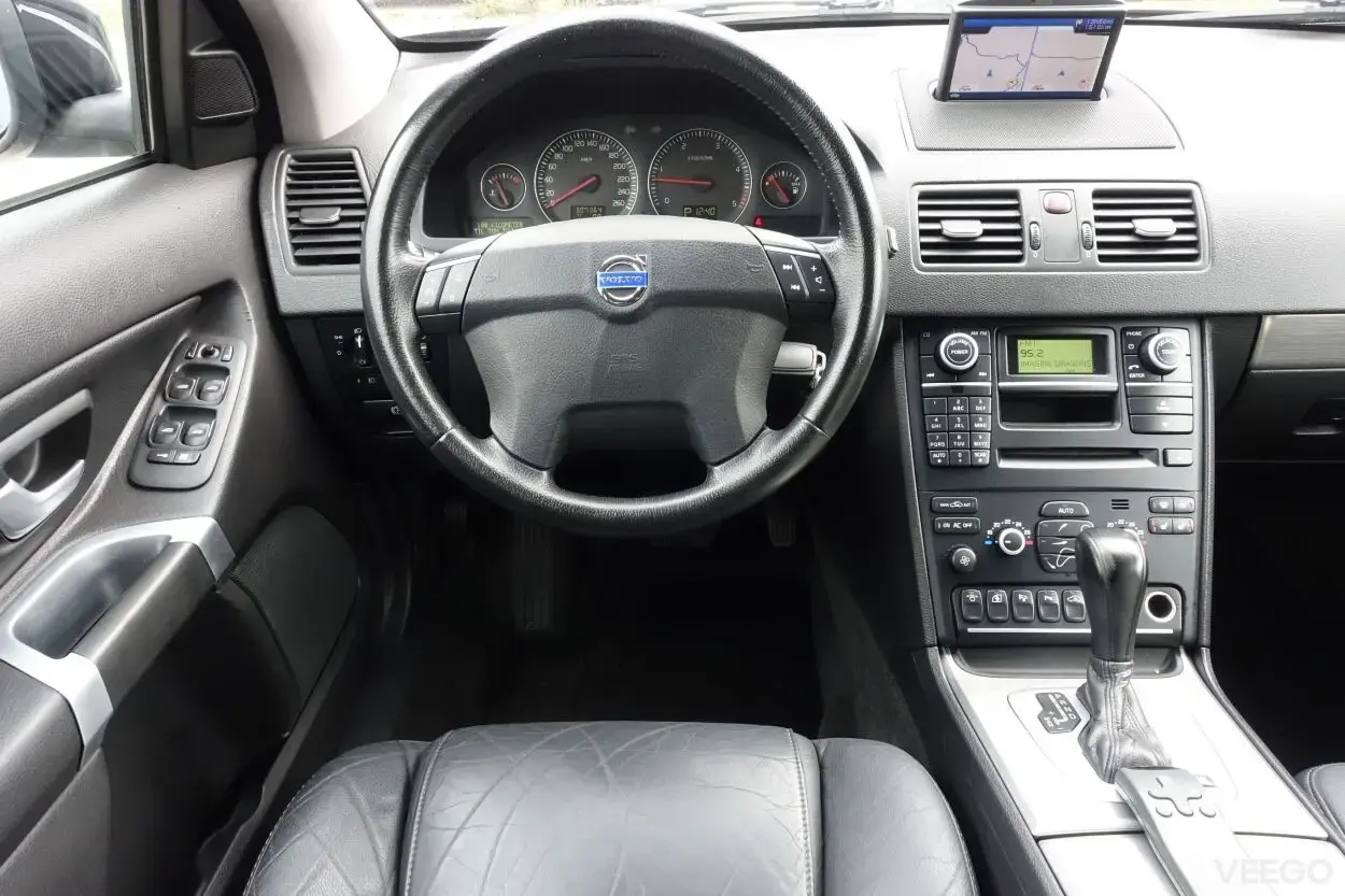 Volvo XC90 Summum AWD 7k 2.4 136kW