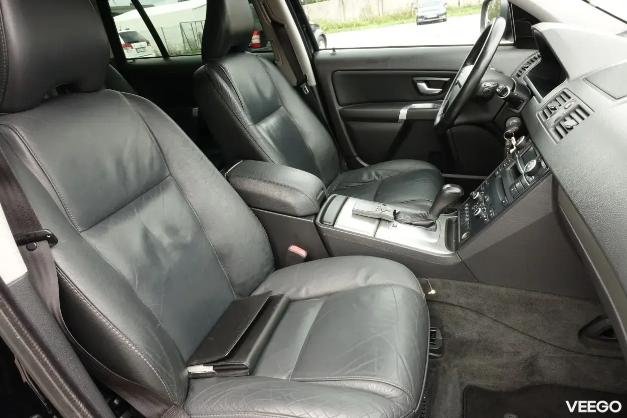 Volvo XC90 Summum AWD 7k 2.4 136kW