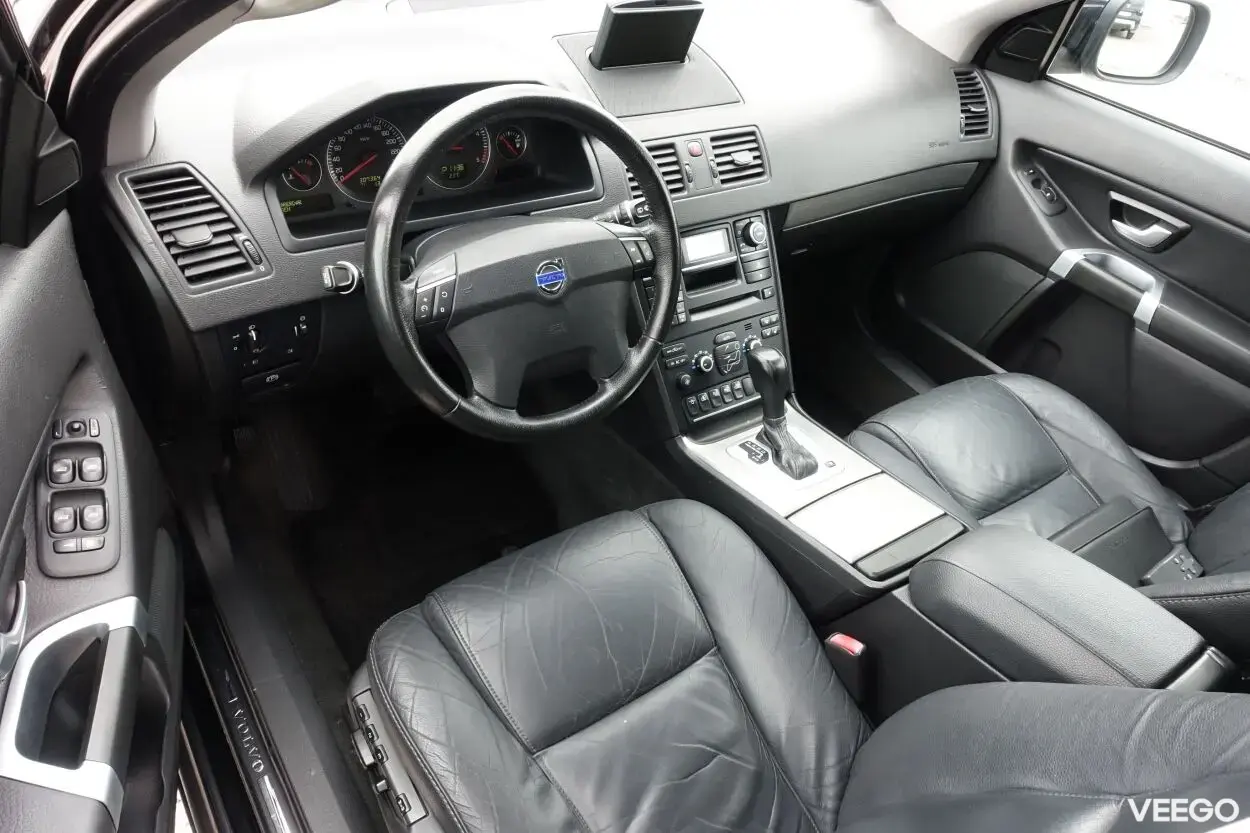 Volvo XC90 Summum AWD 7k 2.4 136kW