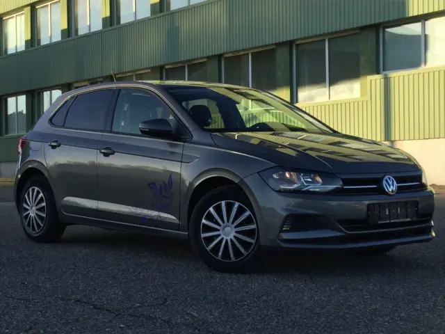 Image of Volkswagen Polo VI Comfortline 1.6 70kW