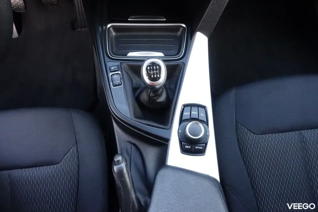 BMW 318D Touring 2.0 105kW