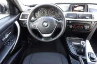 BMW 318D Touring 2.0 105kW thumbnail