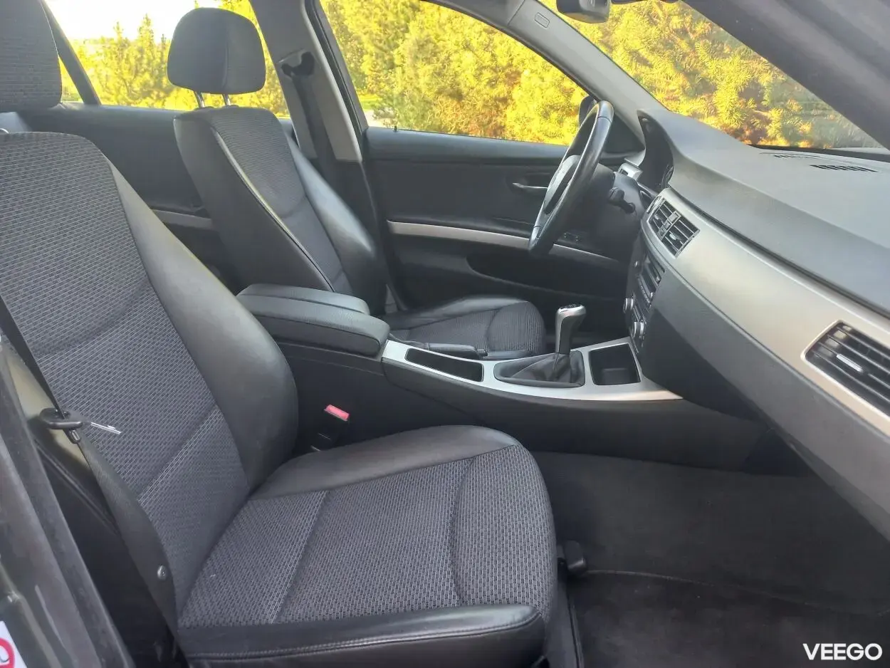 BMW 320 Touring 2.0 105kW