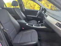 BMW 320 Touring 2.0 105kW thumbnail