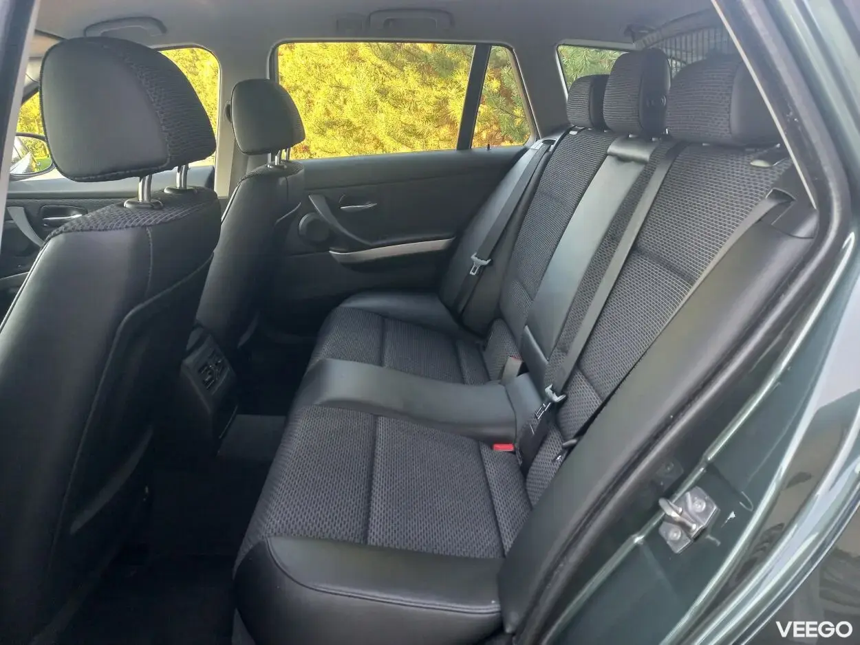 BMW 320 Touring 2.0 105kW