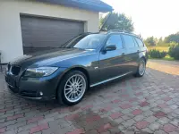 BMW 320 Touring 2.0 105kW thumbnail