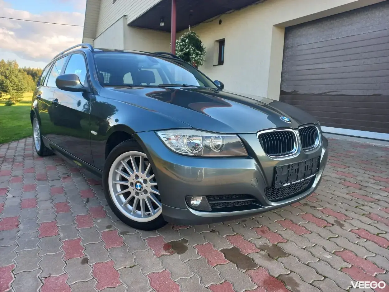 BMW 320 Touring 2.0 105kW