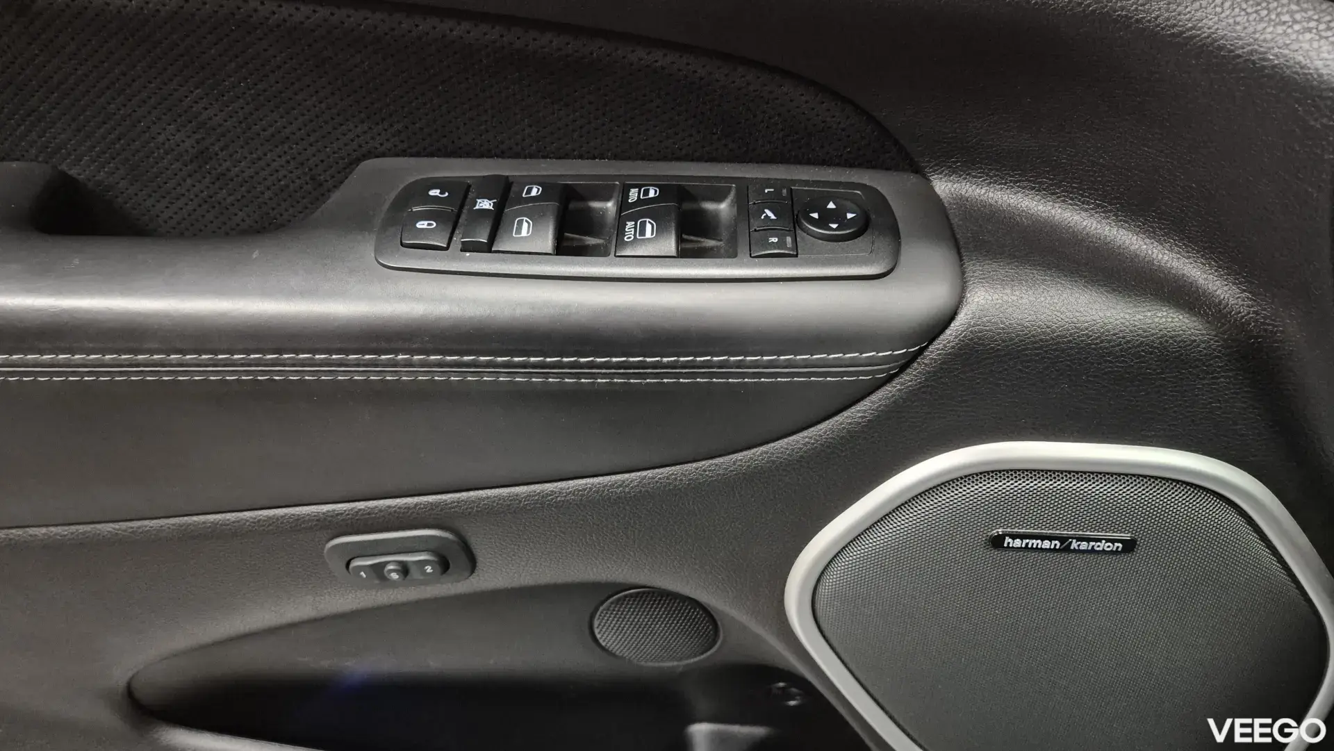 Jeep Grand Cherokee SRT HEMI CARBON 6.4 344kW