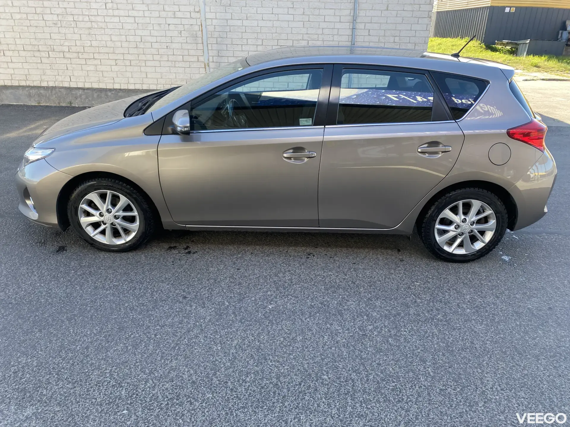 Toyota Auris 1.6 97kW