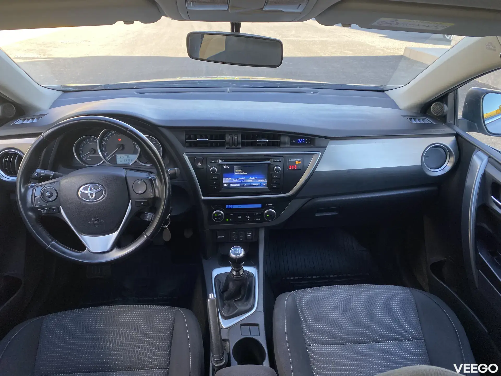 Toyota Auris 1.6 97kW