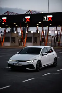 Volkswagen Golf GTI CLUBSPORT 2.0 221kW thumbnail