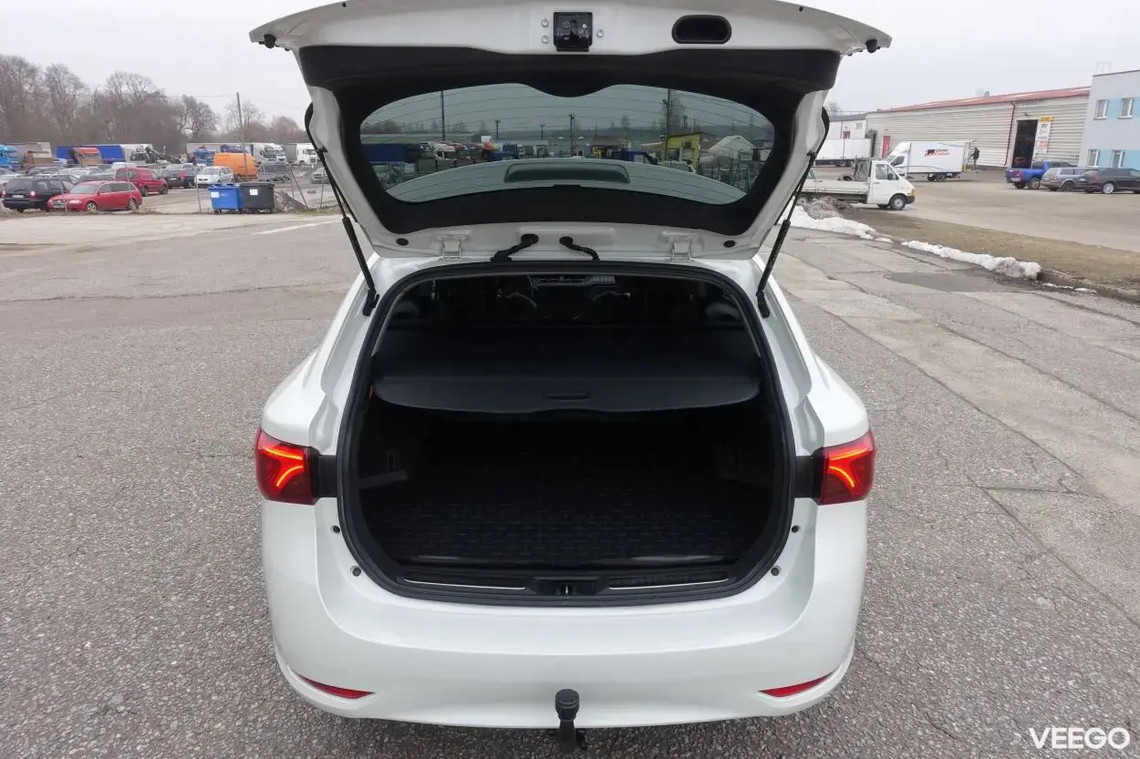 Toyota Avensis Touring Sports 2.0 105kW