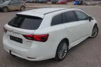 Toyota Avensis Touring Sports 2.0 105kW thumbnail