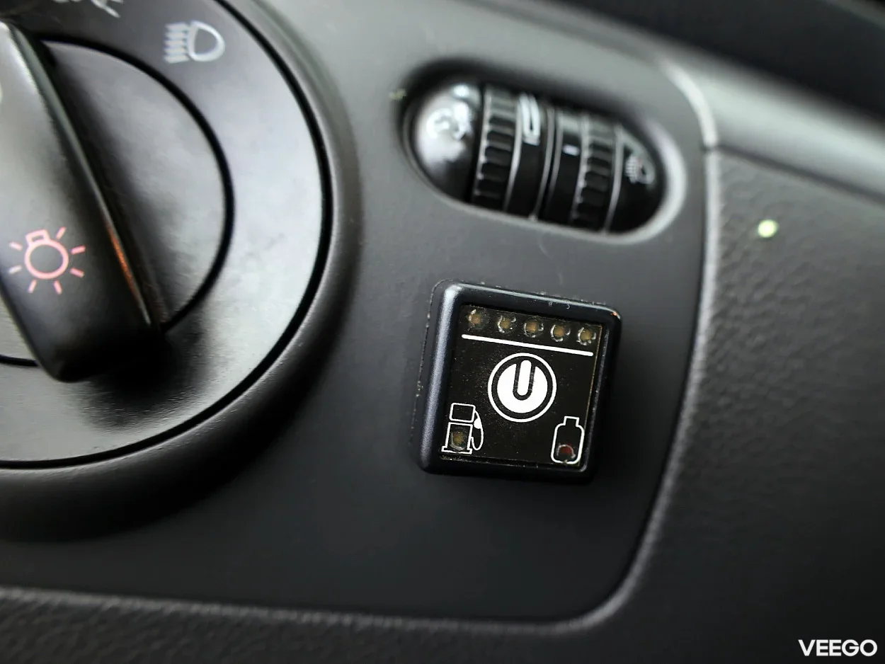 Volkswagen Golf 1.6 75kW