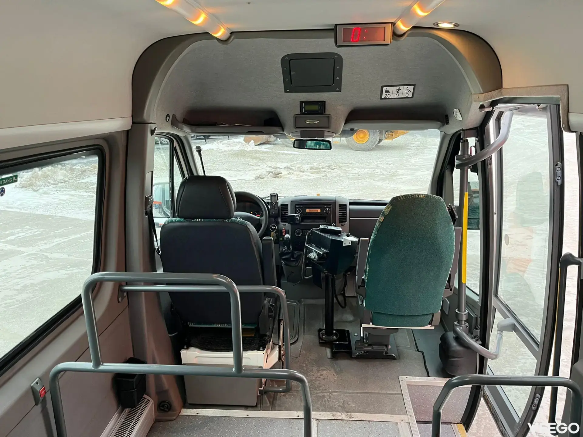 Mercedes-Benz SPRINTER 515 CDI 20 + 1 SEATS / AC 110kW