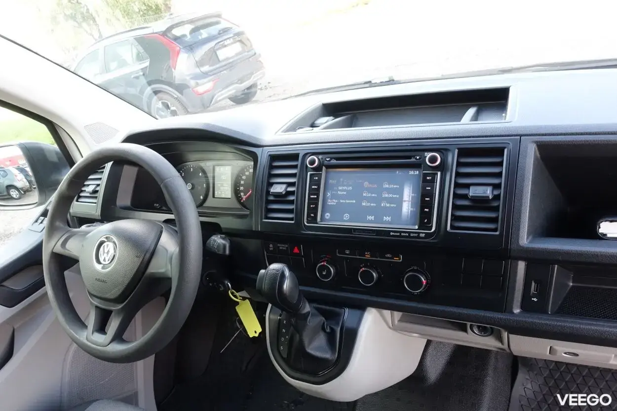 Volkswagen Transporter Long L2H1 2.0 103kW