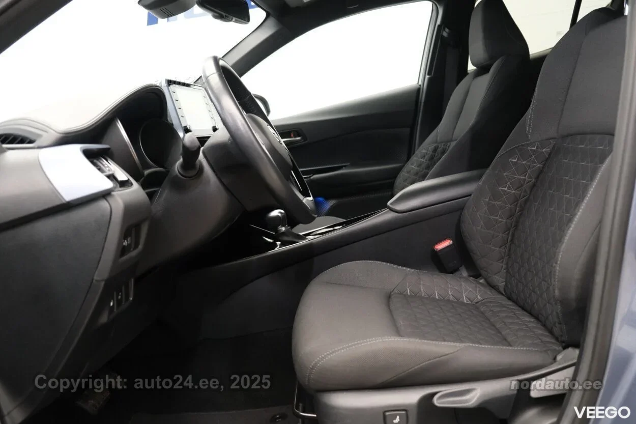 Toyota C-HR Style Hybrid Facelift 1.8 72kW