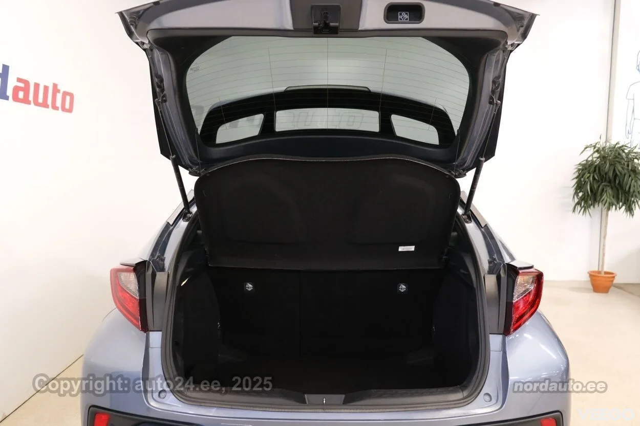 Toyota C-HR Style Hybrid Facelift 1.8 72kW